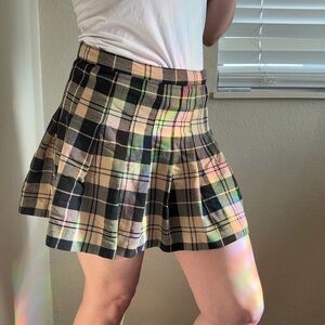 Plaid Pleated Skirt in Black and Tan